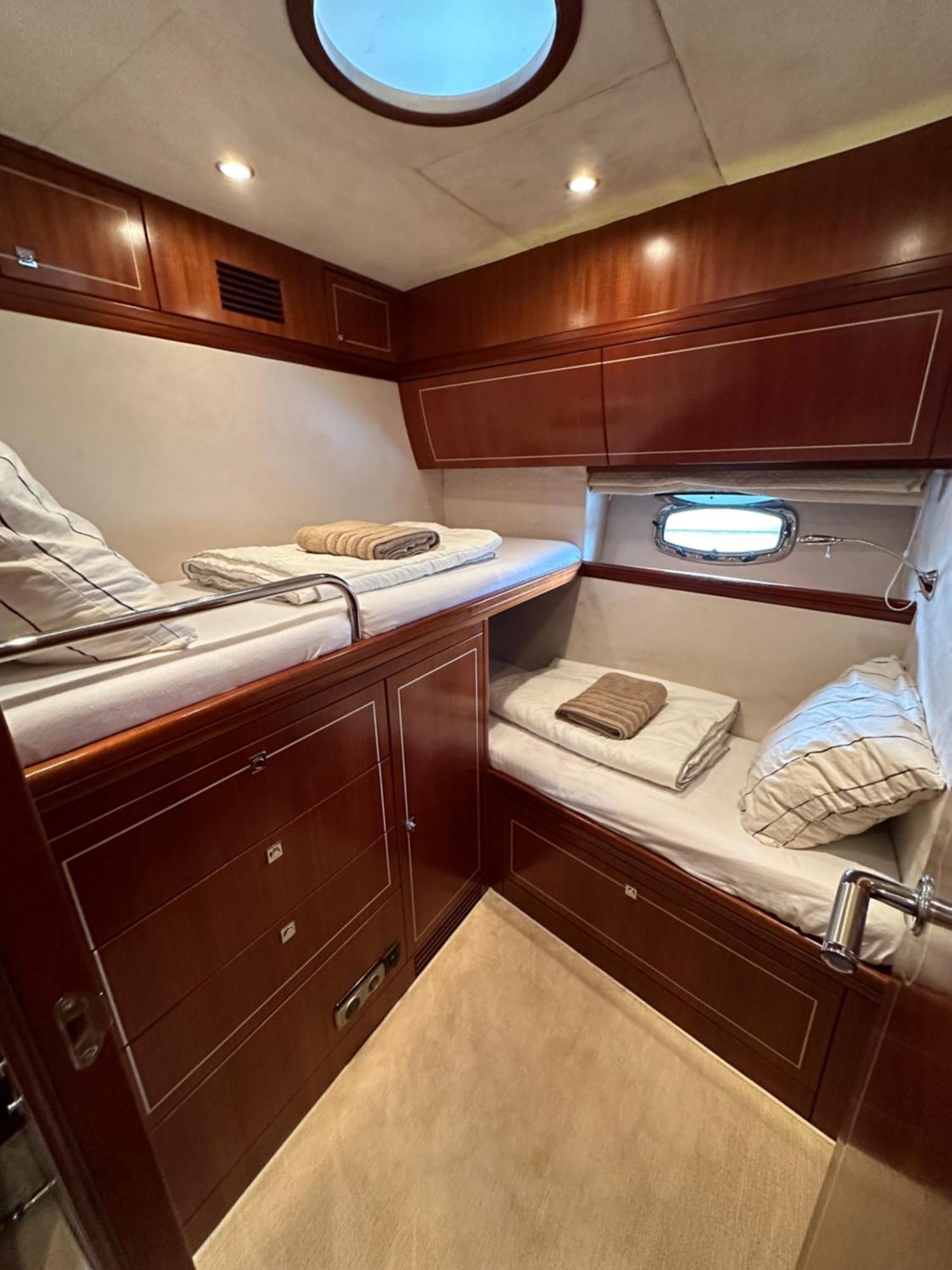 Hotel na wodzie Yacht Pegasus Ii