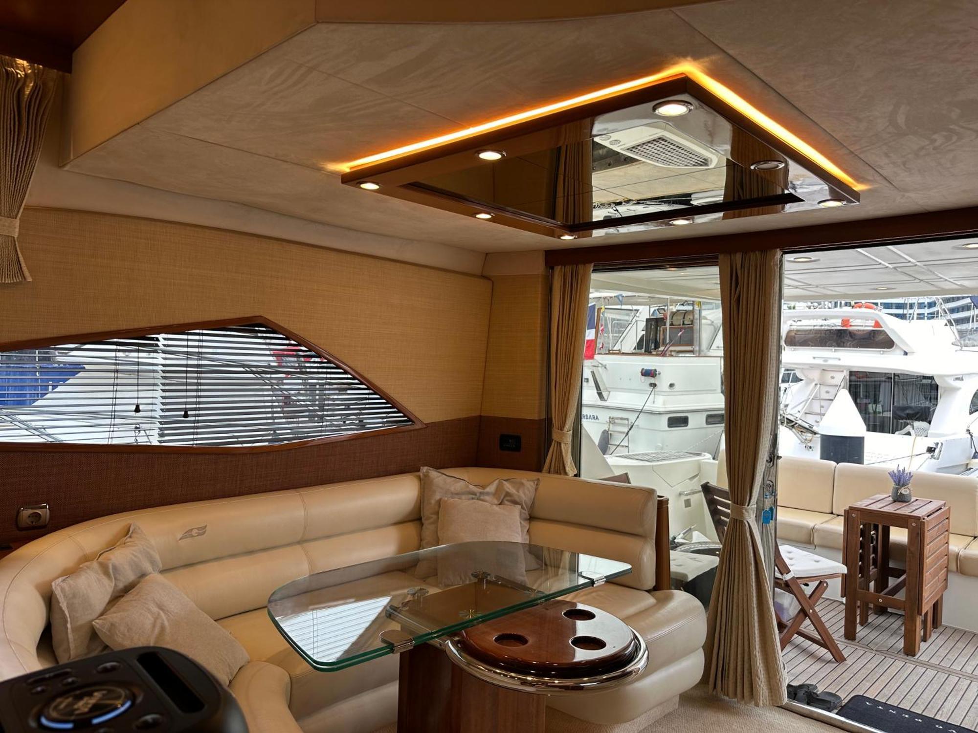 Botel Yacht Pegasus Ii Barcelona