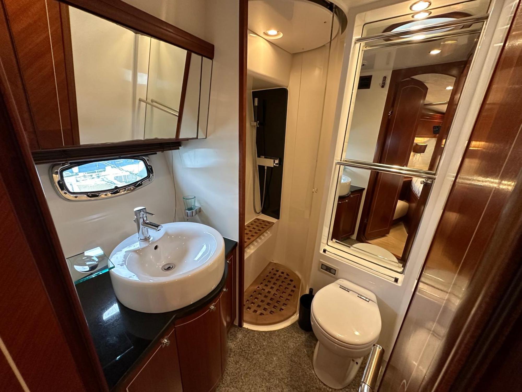 Botel Yacht Pegasus Ii Barcelona